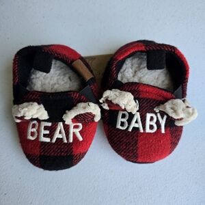 🩷🩷Plaid Baby Bear Shoes - Red and Black.